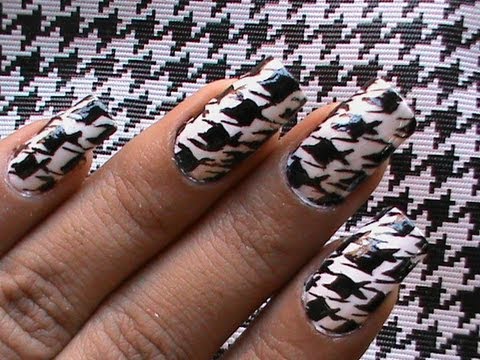Black and White Stylish Tooth Print