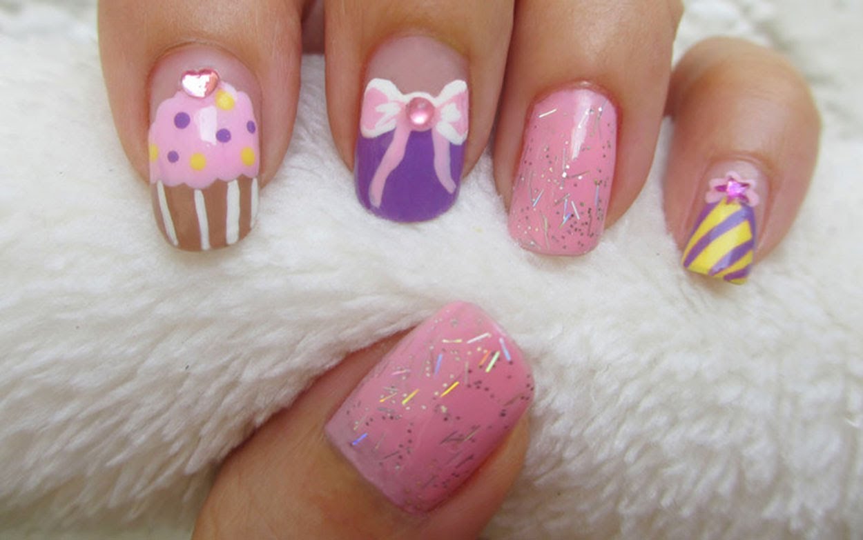 Decorate your Nails with Birthday Cakes and Colored Dots