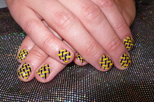Overlapping Mesh of Yellow and Black