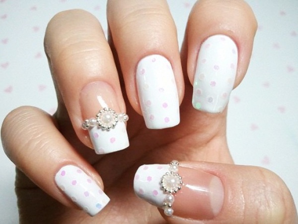 Pearl Rings on your Nails